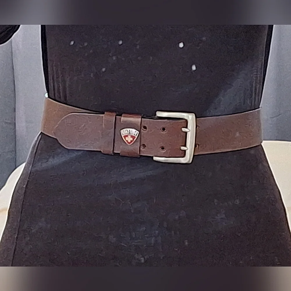 POSTCARD | Enamel Cross Crest, Dark Brown Leather Belt - Picture 3 of 14